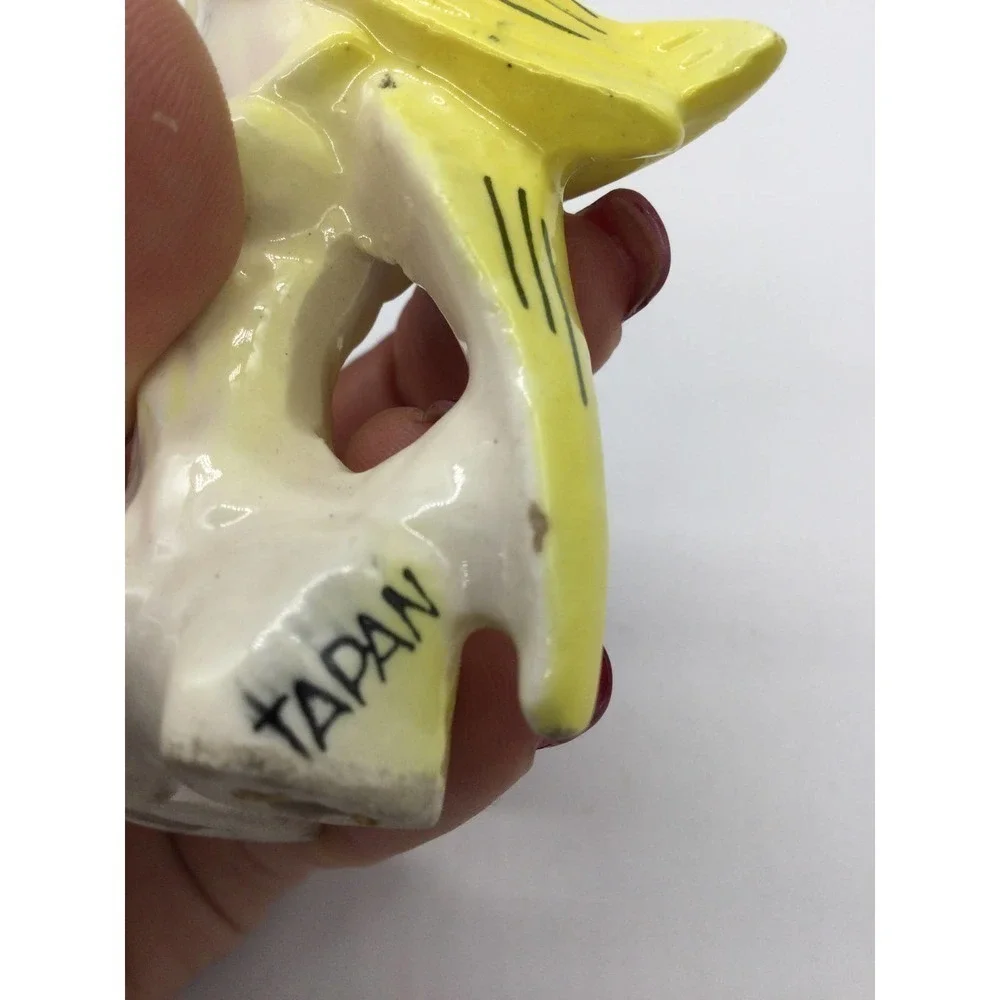 Vintage 4”‎ yellow bird figurine Japan ceramic aviary farmhouse cottagecore